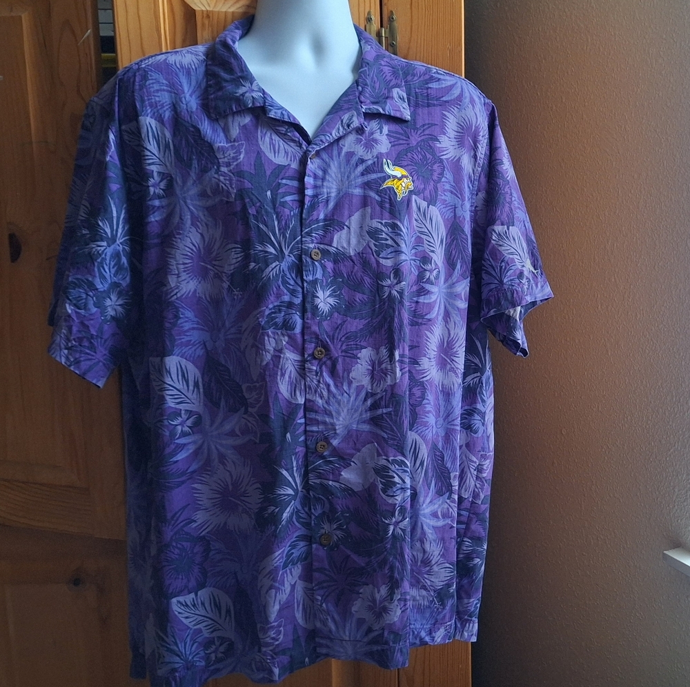 Tommy Bahama Minnesota Vikings XL